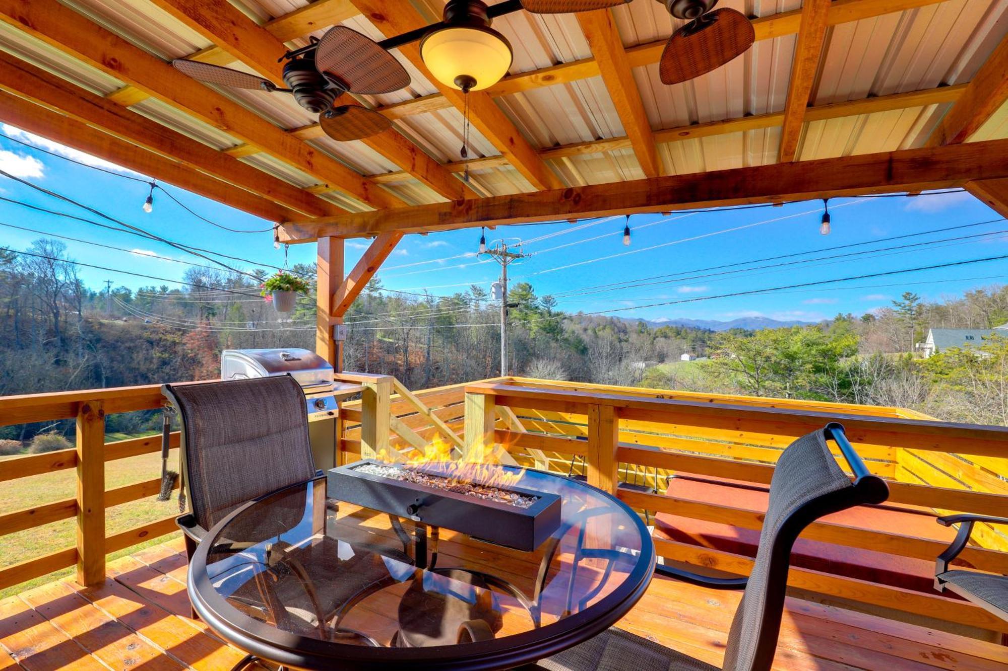 Marshall Studio With Loft, Hot Tub And Views! Exterior photo